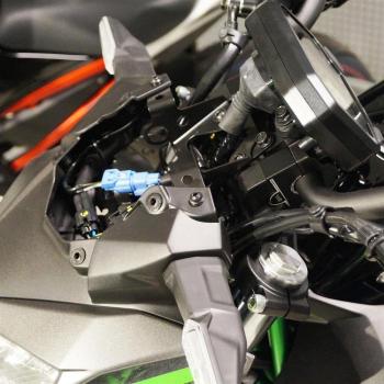 Preview: Adapter plate suitable for cockpit fairing suitable for Kawasaki Z650 2019-> using 25 mm Handlebar riser