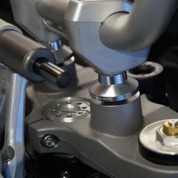 Preview: Lenkererhöhung 20 mm passend für Ducati DesertX Silber Eloxiert 22-