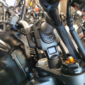 Preview: Lenkererhöhung 20 mm passend für Yamaha MT-10 (RN78) 22-