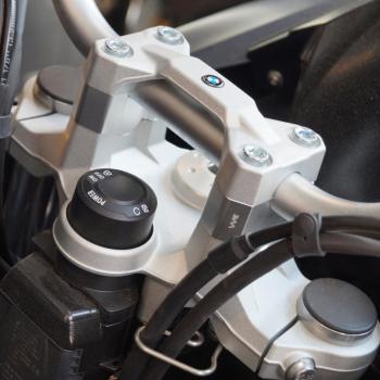 Preview: Lenkererhöhung 25 mm passend für BMW F 750 GS 18-23 with torx screws (not passend für BMW navigation sys.)