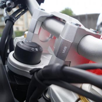 Preview: Lenkererhöhung 25 mm passend für BMW F 850 GS & F 850 GS Adventure 18- with torx screws (not passend für BMW navigation sys.)