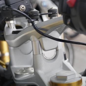 Hausse de guidon de 25 mm pour BMW R1200RS LC 2015-2019 avec ABE et 4 vis spéciales supplémentaires pour le GPS BMW