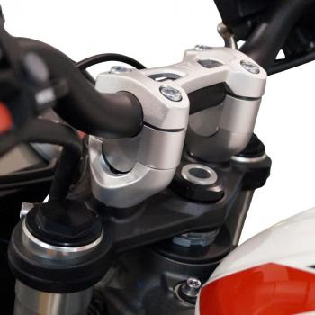 Preview: Handlebar risers 25 mm suitable for Triumph Street Triple 765 R / RS / S silver anodized