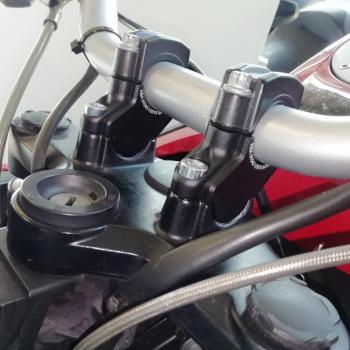 Preview: Lenkererhöhung 30 mm und Lenkerverlegung 15 mm für BMW R 1200 GS Adventure 2005-2008 - schwarz eloxiert