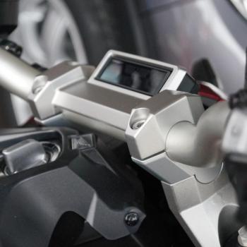 Preview: Handlebar risers 30 mm with offset 17 mm suitable for Honda ADV 750, X-ADV & A2 (RC95, RH10) 16-