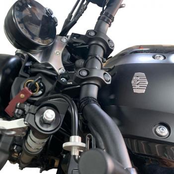 Preview: Lenkererhöhung 30 mm mit Versatz 25 mm passend für Yamaha XSR 900 from 2015 Schwarz Eloxiert