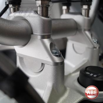 Preview: Lenkererhöhung mit Versatz 30 mm high and 21 mm zurück passend für BMW R1250 R LC 2019-