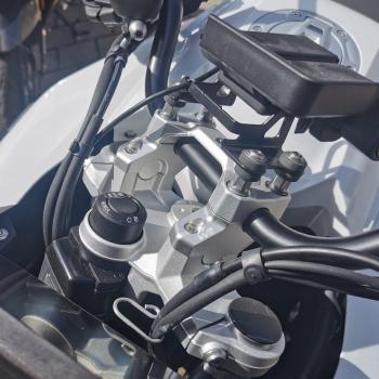 Preview: Lenkererhöhung mit Versatz 30 mm high and 22 mm zurück passend für BMW F 750 GS 18-23