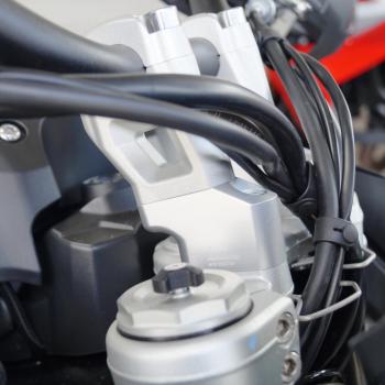 Preview: Lenkererhöhung mit Versatz passend für Triumph Tiger 800 models 35 mm high and 25 mm zurück