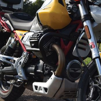 Preview: schwarz-beschichtete-motorprotektionsrohre-passend-fur-moto-guzzi-v-85-tt