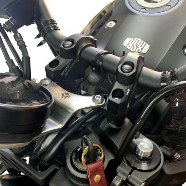 Lenkererhöhung 30 mm mit Versatz 25 mm passend für Yamaha XSR 900 from 2015 Silber Eloxiert