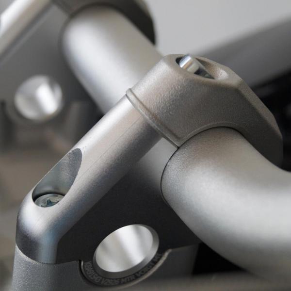Lenkererhöhung mit Versatz 30 mm höher und 24 mm zurück passend für BMW R 1250 RT 21- mit Rohrlenker