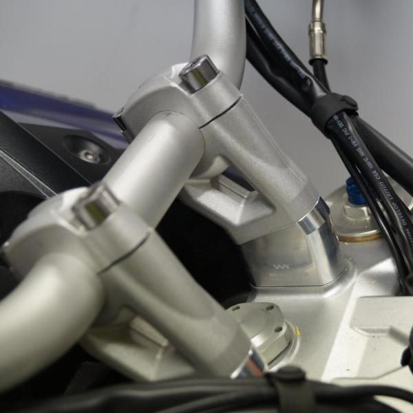 Handlebar risers with offset suitable for Triumph Tiger 800 models 30 mm higher and 20 mm closer