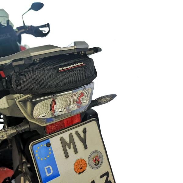 Zusatztasche unter Gepäckbrücke passend für BMW F750 GS, F850 GS,  R1200 GS LC & R1250 GS-montiert-schraeg hinten